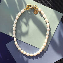 Load image into Gallery viewer, Pearl Hardware necklace
