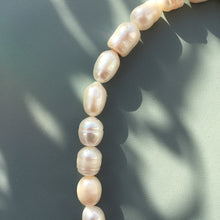 Load image into Gallery viewer, Pearl Hardware necklace
